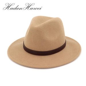 Szerokie grzbietowe czapki wełniane fedora ze skórą ozdobioną płaską jazzową formalną czapkę panama cowboy cap trilby sombrero dla mężczyzn kobiety