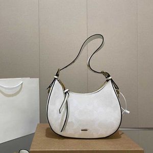 Sälj coabag 7 färg designer väska c bokstav axelväskor kvinnor underarm tygväska läder handväska handväska mode halv månpåse eleganta crossbody väskor 230303