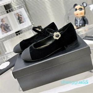 Designer Sneaker Scarpa casual Mocassini in pelle Classic Slipper Slides shoes