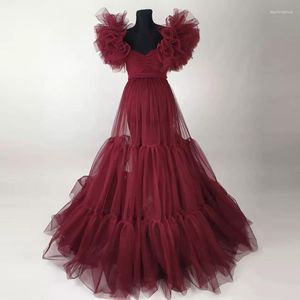 Abiti casual Vino Rosso Puffy Manica arruffata Maternità Abito da donna Drappeggiato A-line Tulle Incinta Lunga lunghezza del pavimento Maglia Baby Shower Gown