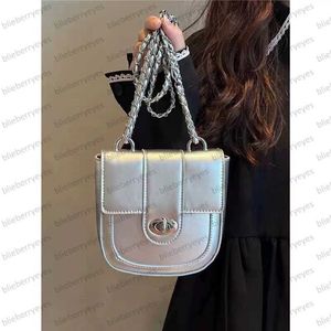 Women Bag High Quality Crossbody Bag Daily Bag Fashion Chain Bag Ladies Shoulder Bag Simple Style Bag Bucket Type Sewing Thread Saddle Bag Flap Bag blieberryeyes