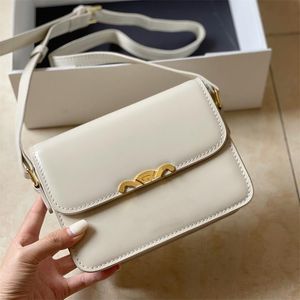 New Hot Fashion Temperament Teen Triumph Shoulder Bag Top Quality Leather Bracket Angled Luxury Designer Bag Camera bag Handbags