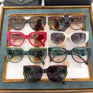 2023 luxury designer sunglasses P Family's New Personalized Butterfly Frame for Women PR126 Network Red Same Triangle Label Plate Line Fashion Sunglasses