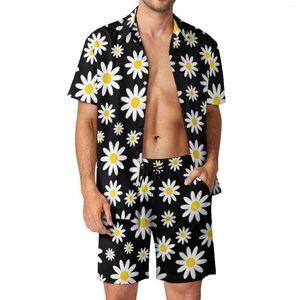 Fatos de treino masculinos White Daisy Men Sets Moderno Floral Print Shorts Casual Summer Cool Fitness Outdoor Shirt Set Design de Manga Curta Tamanho Grande