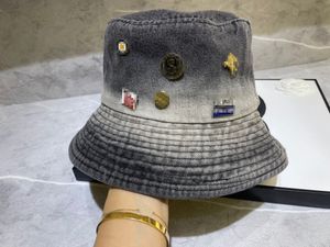 Lady's Octagonal Hat Letter Вышивая вышивка бейсболка мода мода мужская и женская изогнутая кольная кепка языка на открытом воздухе.