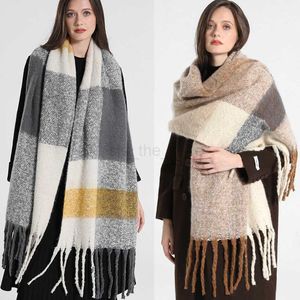 スカーフ2022新しい豪華なカシミアの女性格子縞のスカーフ冬の温かいショールとラップバンダナパシュミナロングタッセルメスファウラード厚い毛布Y23
