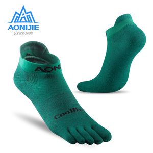 Sports Socks AONIJIE E4110 One Pair LightWeight Low Cut Athletic Toe Quarter for Five Toed Barefoot Running Shoes Marathon Race 230801