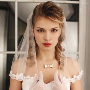 Bridal Veils Shoulder Length Short Wedding Veil Women 1 Layer Tulle Lace Appliqued With Comb