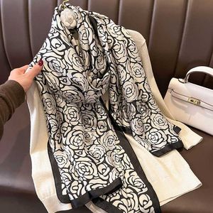 Halsdukar lyxmärke Satin Silk Square Scarf Hijab Women 2022 Print Bandana pannband Neckerchief Ladies Shawl Bag Wrap Foulard 90*180cm J230801