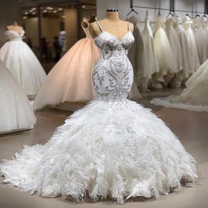 Luxus-Feder-Perlen-Meerjungfrau-Hochzeitskleider Spaghettiträger mit Pailletten Brautkleider Plus Size Sweep Zug Robes de Mariee310l