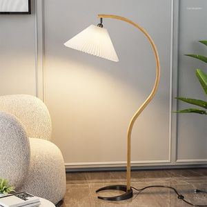 Floor Lamps Nordic Pleated Curve Lamp Modern Creative Simple Design Luminaire For Living Room Bedroom Bedside Sofa E27 Standing Lights