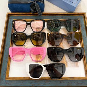 2023 Neue Luxusdesigner -Familie G Großer Rahmen Sonnenbrillen Frauen in net rot gleich modischer Blockplatte Sonnenbrillen Männer GG0956