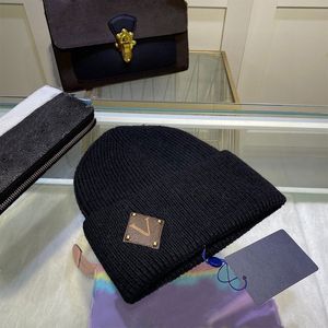 Gorro de tricô gorro de design de caveira para homem e mulher chapéus de inverno letras design 9 cores lisas