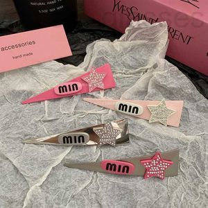 Haarspangen Haarspangen Designer New Miao Family Light Luxury Duck Mouth Clip Sweet Letter Edge Broken Card Triangle Water Diamond Star Side Ornament 4MVQ