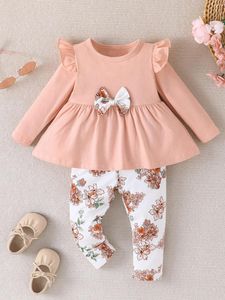 衣料品セット生まれの女の赤ちゃんの服をかわいい弓のシャツフラワープリントパンツ秋冬2pcsの衣装（紫色の12〜18ヶ月）