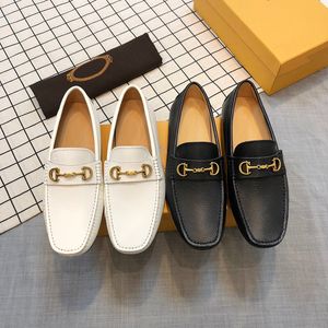 Brand Metal Buckle Peanie Leather Bekväma Deskaskor Korea Mäns Suede Loafers Set Foot Doug Leather Sules Fashion Black Whitesize 46 US11