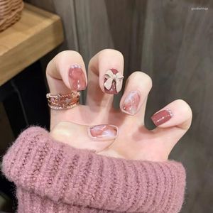 Fałszywe paznokcie moda fałszywa 24pc/pudełka prasa na krótkim wielokrotnym użyciu z projektami zestawu francuskiego sztucznego słodkiego różowego odcienia