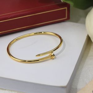 Designer Bracelet Womens Nail Customized Thin Version of the Bangles Braceletes Punk Accessories Fashion Braclets Classic Good with and Box