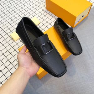 Metal Buckle Dermis Leather Bekväma DRABLE KÖRNINGskor Paris Mäns Suede Loafers Set Foot Doug Leather Sules Fashion Backble Buckle High Quality Designer