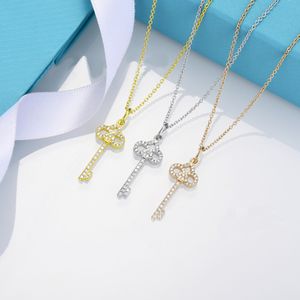T-Serie Diamant-Anhänger-Halskette, hochwertige Damen-Schlüsselbeinkette, beliebter Liebesschlüssel, modisches Party-Designer-Schmuckgeschenk