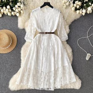 Casual Dresses Vintage Temperament Spring Summer Women Dress French Style Chic O-neck Lace Embroidery Skinny Hollow Out Midi With Belt