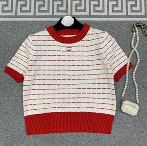 Högkvalitativ designer Kvinnor Double C -broderi tröjor Tee Fashion Crew Neck Hollow Out Contrast Knit Kort ärmstopp