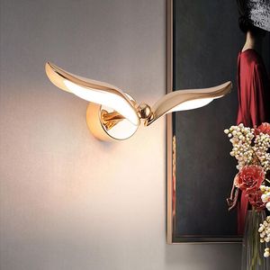 Lampada da parete moderna LED a forma di gabbiano Luce per uccelli Lampada da parete dorata creativa Illuminazione per interni Decorazioni per la casa per soggiorno camera da letto