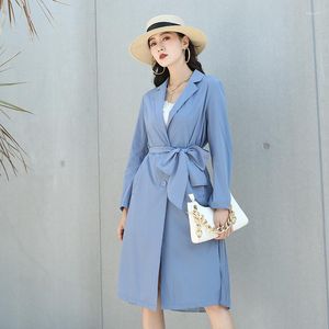 Kvinnors dike rockar Autumn Thin Windbreaker Coat Women Korean Long Young Slim Fashion Haze Blue kjoltyp överrock överrock