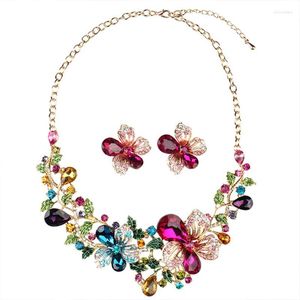 Necklace Earrings Set Jewelry European And American Flower Collarbone Chain Luxurious Crystal Dress Accessories