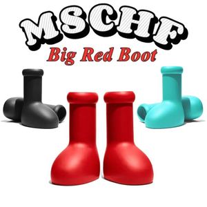 Новые MSCHF Мужчины Женщины Дождевые ботинки Дизайнеры Большой красные ботинки толстые дно без скольжения резина