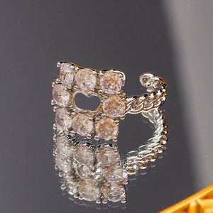 18 Karat vergoldete, versilberte Bandringe, schlichte Damen- und Mädchen-Designermarke, Briefstahl, Siegel, Messingmaterial, Ring, Verlobung, Hochzeit, Schmuck, verstellbar