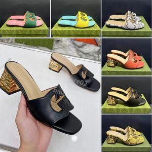 Kvinnors sammanlåsande g tofflor Cut-Out Slide Sandal Sandaler Chunky 5cm häl gummiplattform Alfabet lady midblock klackar tofflor ljus läder sandal storlek 35-44 b2