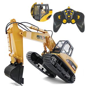 Elektrikli RC Araba Huina 15CH 2 4G Oyuncaklar 1 14 RC Excavator Pil Alaşımlı Şarj Çocuklar için İnşaat Araçları 230731