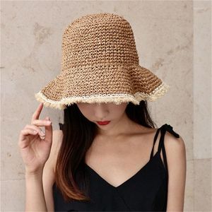 Geniş ağzına kadar kötü şapkalar moda kadınlar panama için plaj güneş için püsküllü şapka saman kapağı kadın kova