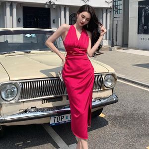 Casual Dresses Chic Hanging V Neck Midi Women Slim High midje Package Hip Gown Soft Acetate Pleated Side Slit Sleeveless Lady Vestidos