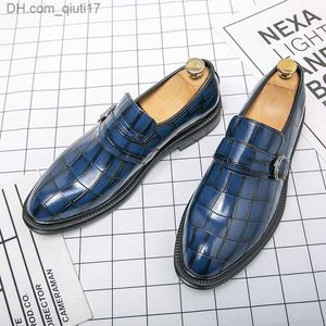 Klänningskor klassiska retro herrar läder skor lyxig blå minimalism mode affärsskor kontin platt skor sommar nya mäns casual skor z230802