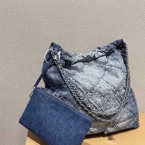 Lüks marka cc denim omuz çantaları klasik jean alışveriş kılıfları 23 çanta, gümüş zincir donanımı için cüzdanlarla yeni gündelik çanta