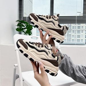 Kvinnor Brown Woman White Black Fashion Shoes Casual Top Designer Girl Flat Trainers Factory Wholesale Retail Outdoor Platform Sport Sneakers 35-40 959