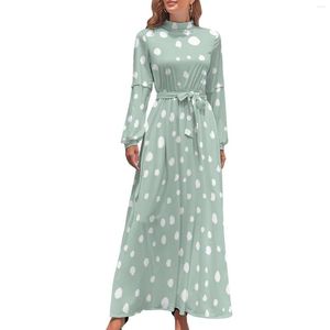 Freizeitkleider Dalmatiner-Punkte-Kleid, weiße Punkte, moderner Grafik-Maxi-Stehkragen, lange Ärmel, ästhetisches Bohème