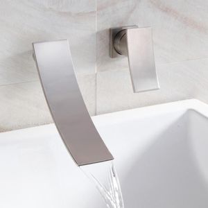 Rubinetti per lavabo da bagno Nave libera Cascata in nichel spazzolato Diffuso rubinetto contemporaneo quadrato con maniglia singola