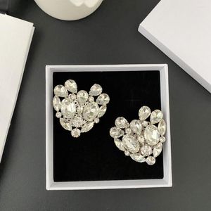 Orecchini pendenti Famosi designer di marca Full Crystal Heart Big Ear Clip Gioielli di lusso da donna Fashion Runway Party Trend