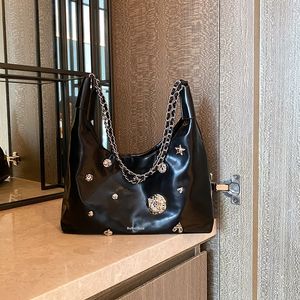Fábrica atacado senhoras bolsas de ombro 4 cores Shinjuku punk rebite sacola grande capacidade bolsas de couro prateado popular bolsa de diamante 5932 #