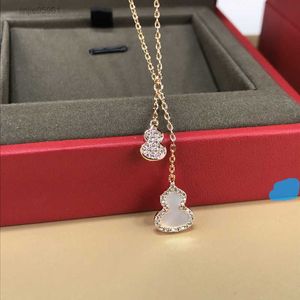 18k Plated Gold Pendant Necklace Classic Steel Diamonds Bottle Gourd Pendant Necklaces Women Luck Designer Jewelry6J9M{category}