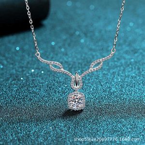 S925 Sterling Silver Necklace four claw female 80 minute mosan stone Knot Necklace simulation diamond clavicle chain straight