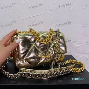 2023 - nova bolsa de ombro feminina de pele de carneiro macia com fivela de diamante na parte superior bolsa matelassê corrente em dois tons bolsa tiracolo de design de luxo mini bolsa princesa bolsas 20 cm