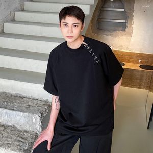 Erkek Tişörtleri 2023 Yaz Kore tarzı Kişilik Boyun Yıkım Tasarım T-Shirt Erkekler rahat gevşek düz renkli tişört erkek M-XL