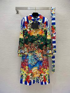 2023 Autumn Blue Floral Rands Print Belted Dress Long Sleeve Lapel Neck-knappar Singel-Breasted Casual Dresses B3G011527