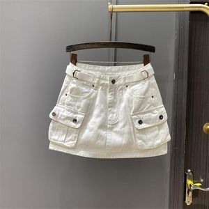 Летняя джинсовая мини-юбка, модная корейская джинсовая юбка трапециевидной формы с большими карманами, женская тонкая белая сексуальная короткая юбка с высокой талией