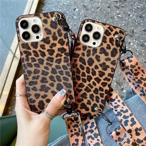 Mobiltelefonfodral Luxury Leopard Print + Crossbody Neck Rand Faux Leather Phone Case för iPhone 14 Pro Max 11 12 13Pro Max XS XR 7 8Plus SE Cover L230731