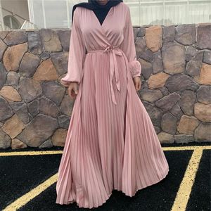 Ethnische Kleidung 2023 Mode Frauen Satin Helle Farbe Muslimische Modische V-Ausschnitt Spleißen Falten Lange Rock Kleid Jilbab Abaya Lace Up Robe